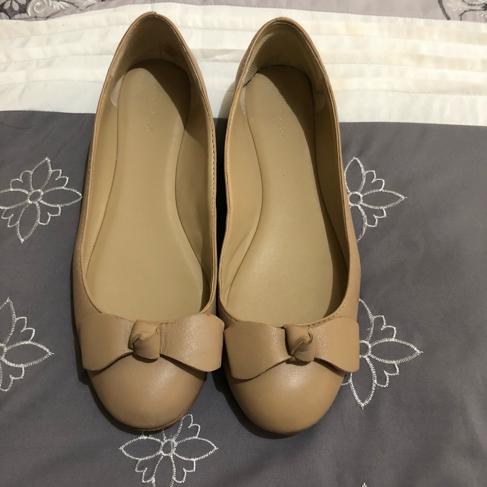 Nude flats